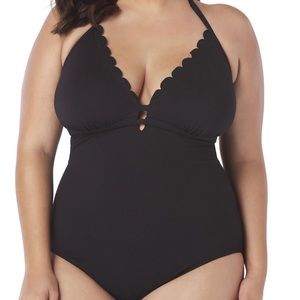 Black never used swim suit